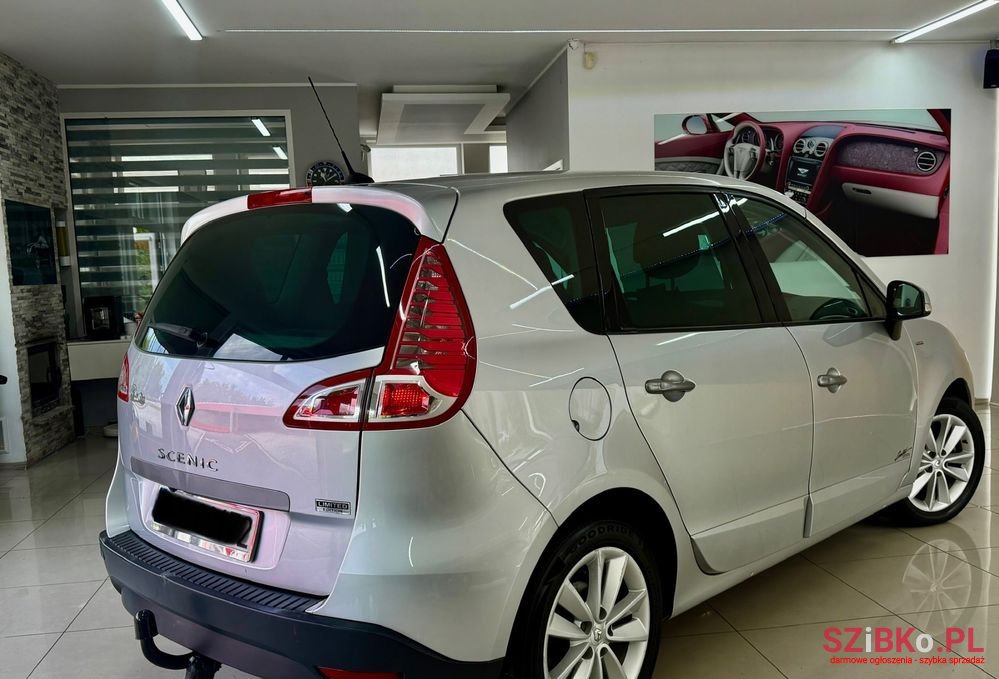 2010' Renault Scenic 1.6 16V 110 Limited photo #3