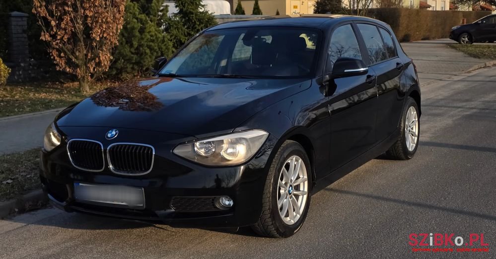 2014' BMW 1 Series 116I photo #1
