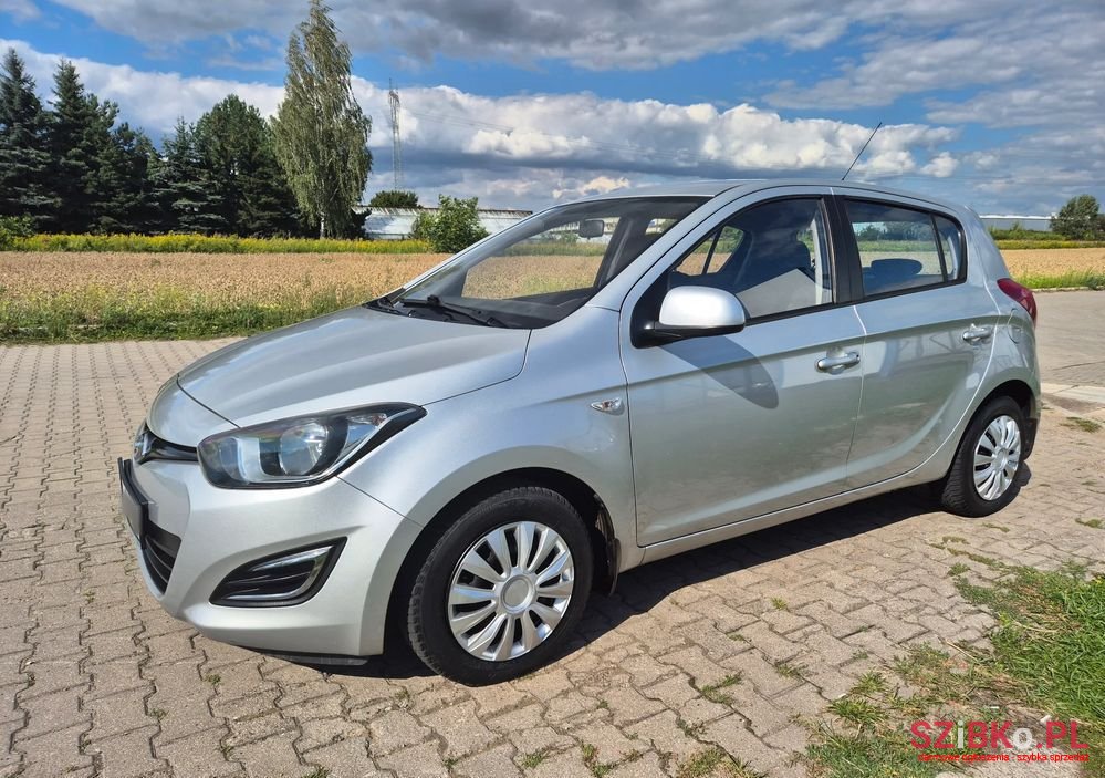 2014' Hyundai i20 1.2 Bluedrive Go photo #2
