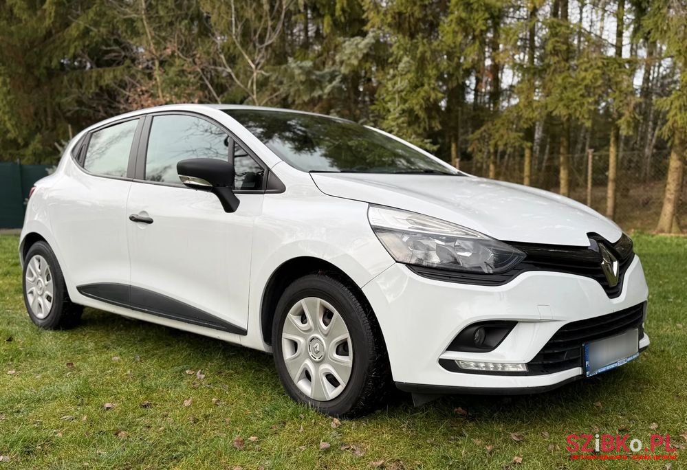 2016' Renault Clio 1.2 16V Life photo #1