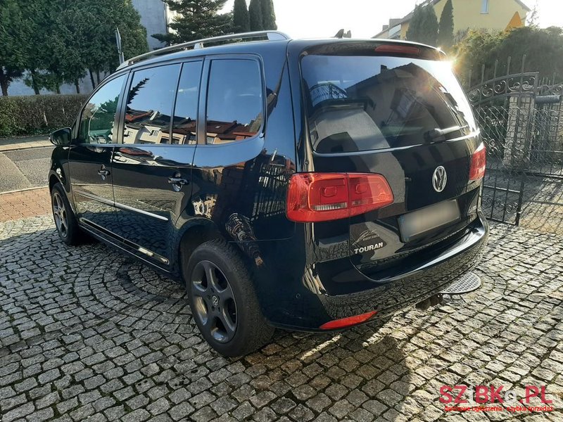 2015' Volkswagen Touran photo #5