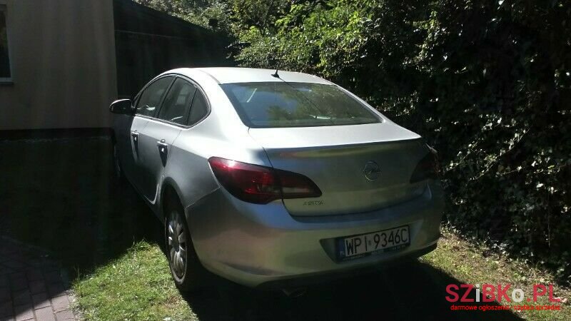 2016' Opel Astra photo #4