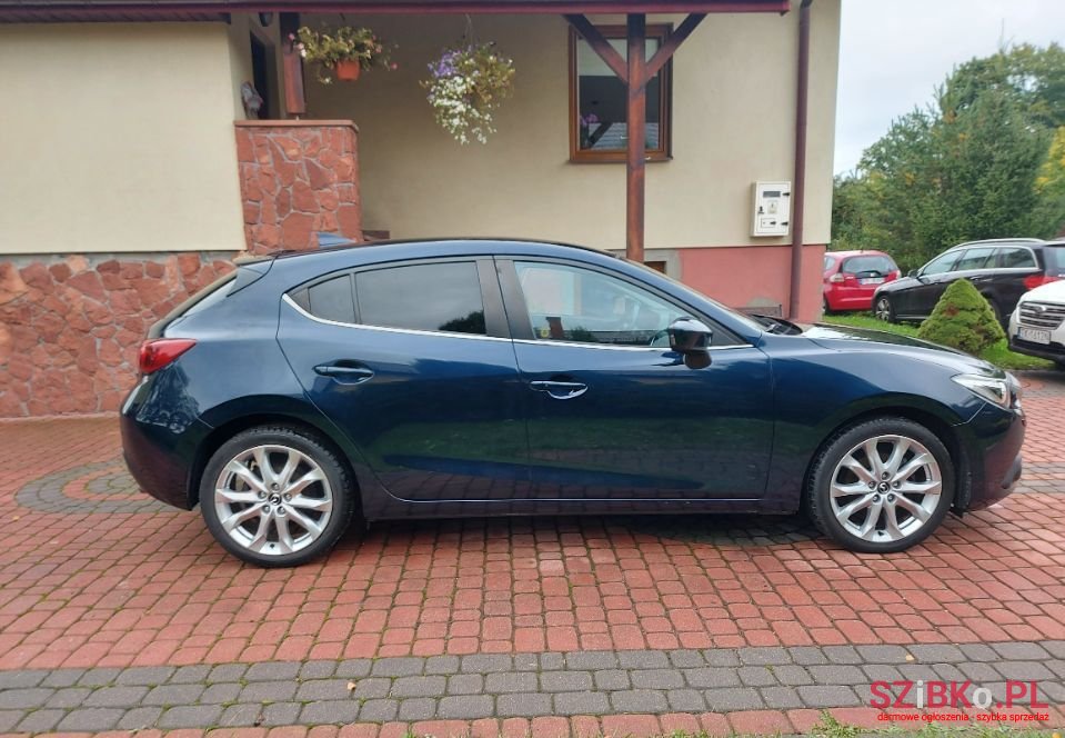 2015' Mazda 3 photo #5