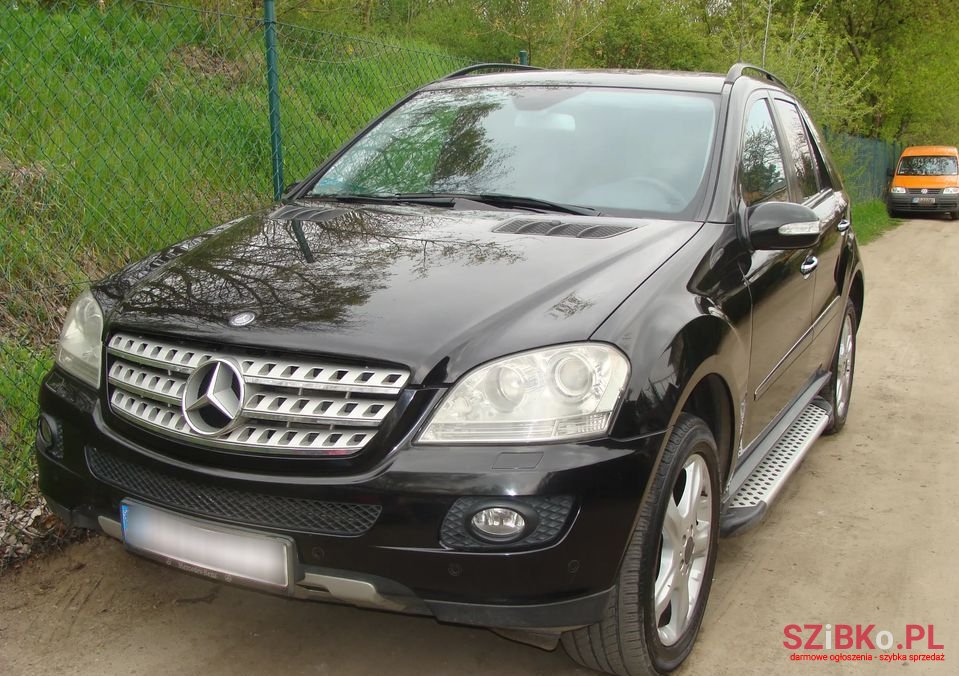 2008' Mercedes-Benz Ml photo #2