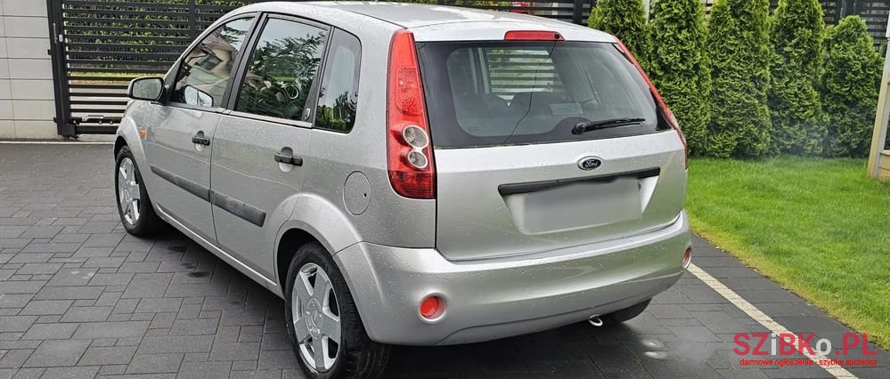 2006' Ford Fiesta 1.6 Tdci Ghia photo #3
