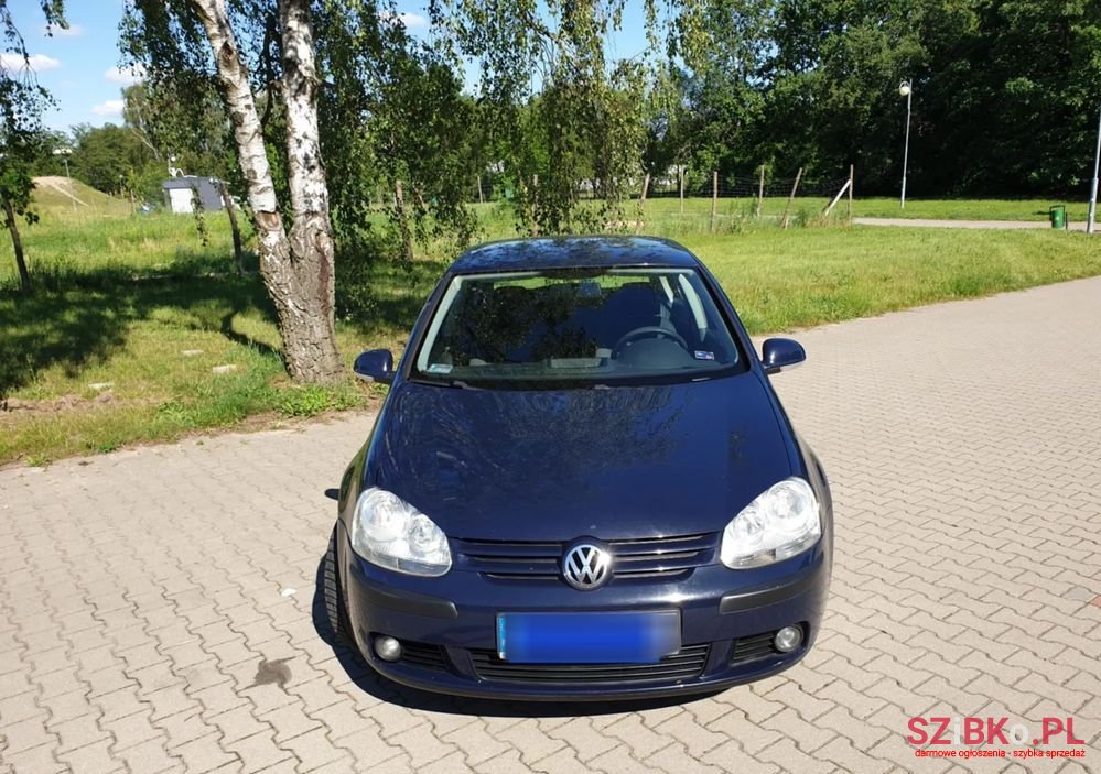 2007' Volkswagen Golf V 1.4 Trendline photo #1