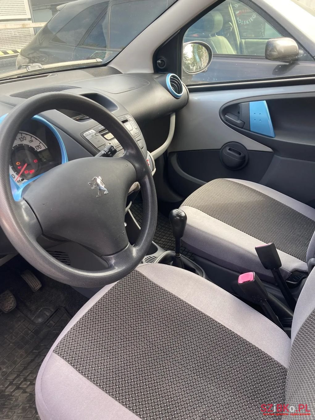 2010' Peugeot 107 photo #6