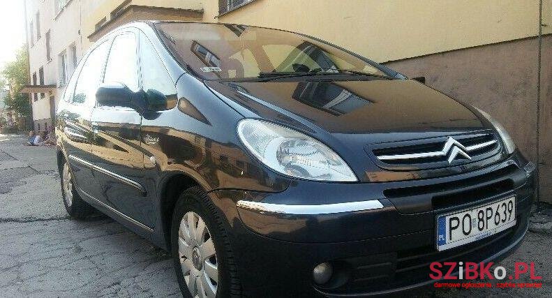 2004' Citroen Xsara Picasso photo #1