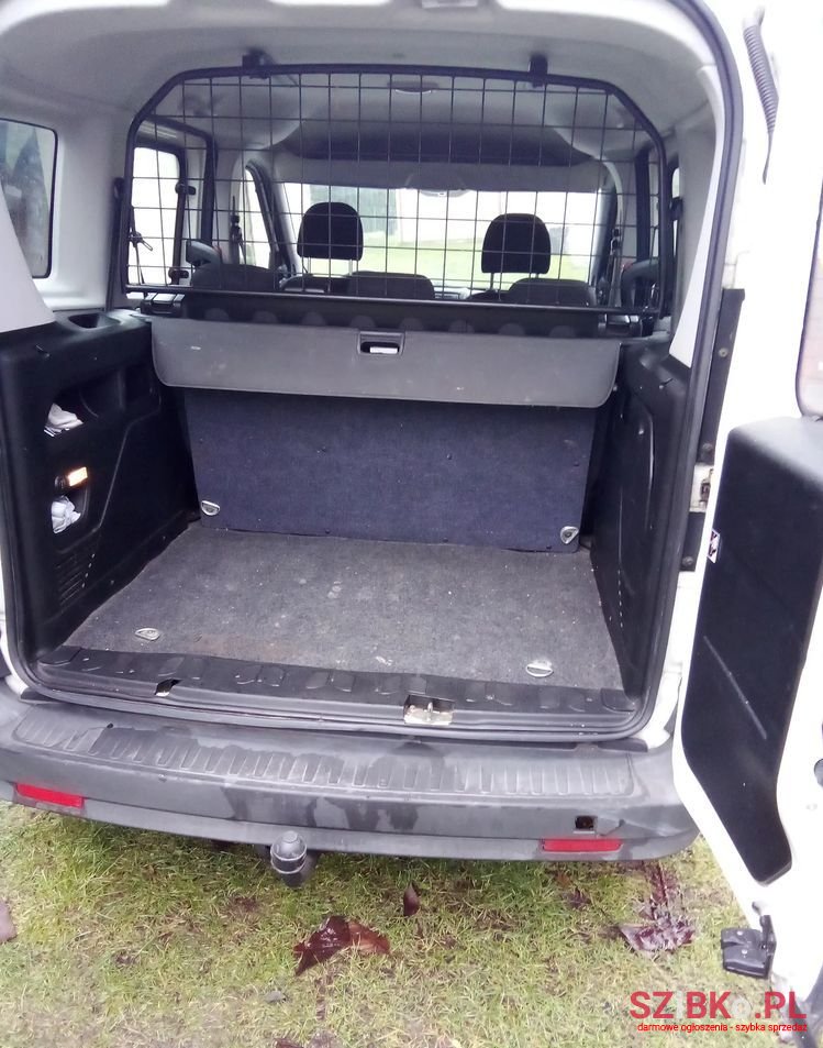 2011' Fiat Doblo photo #4