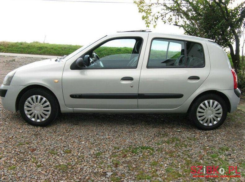 2004' Renault Clio photo #1