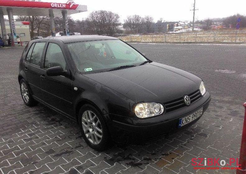 2001' Volkswagen Golf photo #1