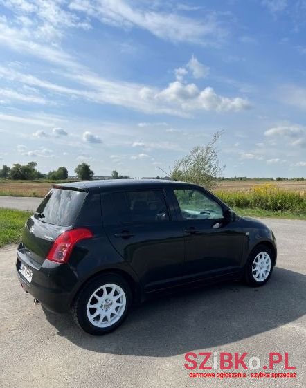 2009' Suzuki Swift photo #4