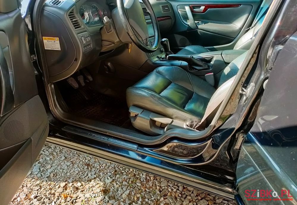 2002' Volvo S60 2.4 T photo #6