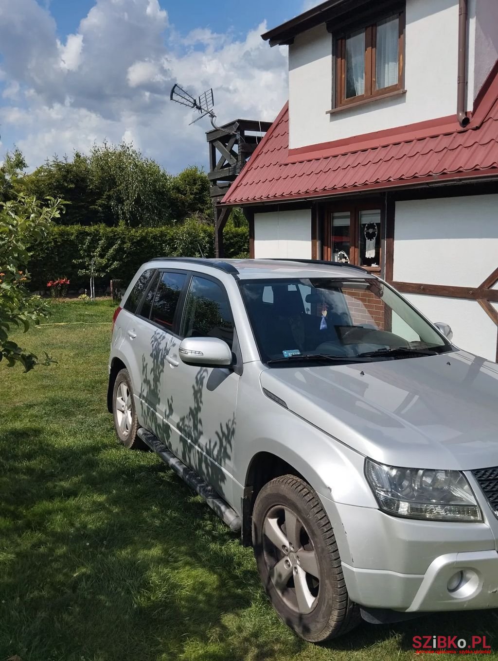 2009' Suzuki Grand Vitara photo #4