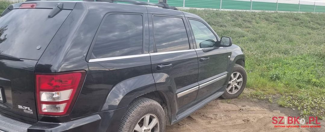 2005' Jeep Grand Cherokee photo #1