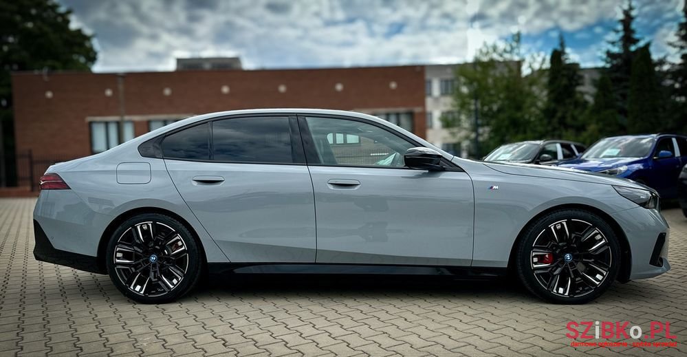 2023' BMW I5 M60 Xdrive photo #3