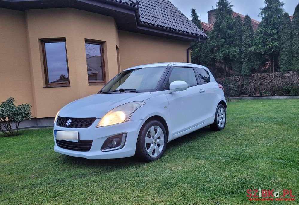 2015' Suzuki Swift 1.2 Premium photo #4