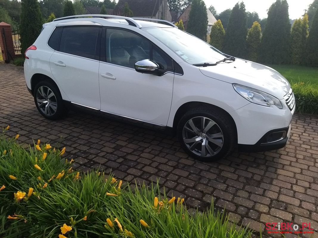 2013' Peugeot 2008 photo #2