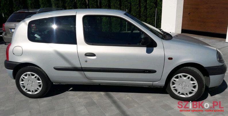 2000' Renault Clio photo #1