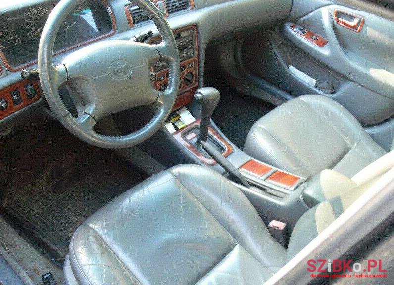 1994' Toyota Camry photo #2