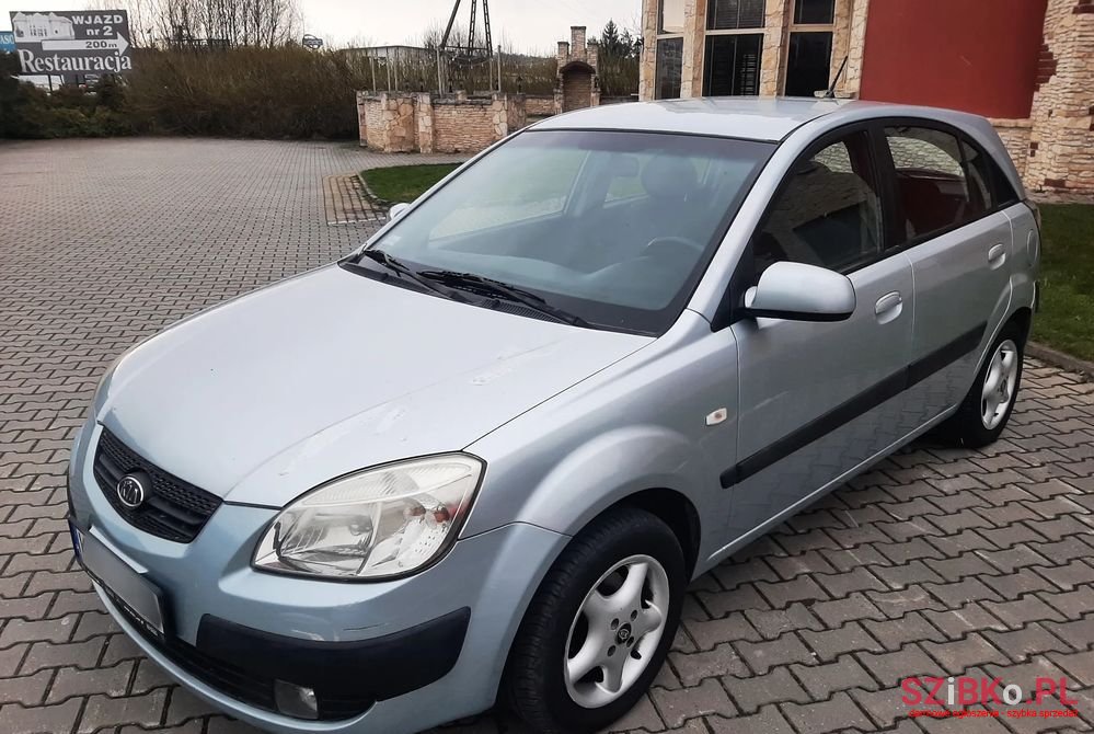 2006' Kia Rio photo #2