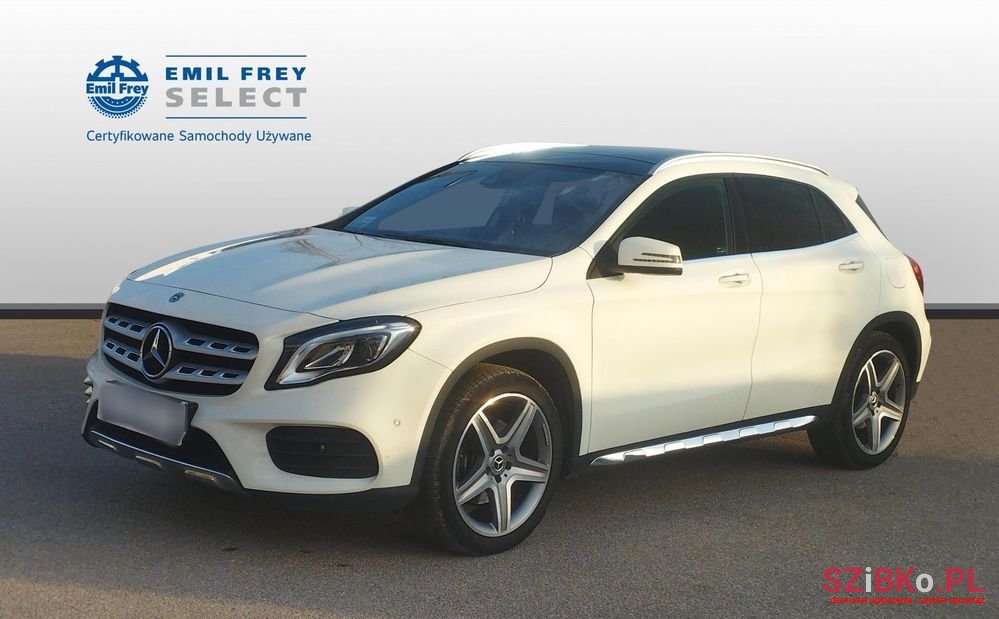 2017' Mercedes-Benz GLA photo #1