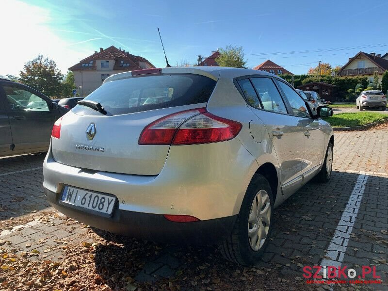 2014' Renault Megane photo #3