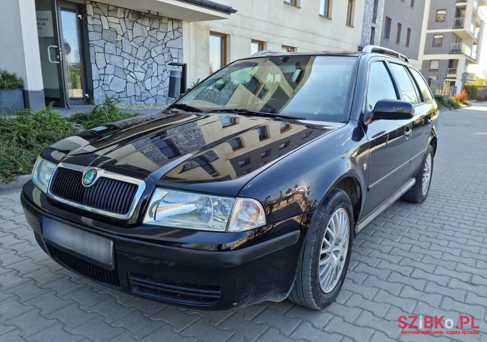 2001' Skoda Octavia photo #1