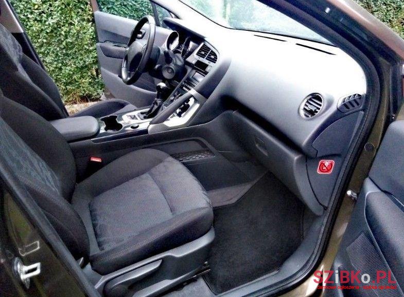 2010' Peugeot 3008 photo #1