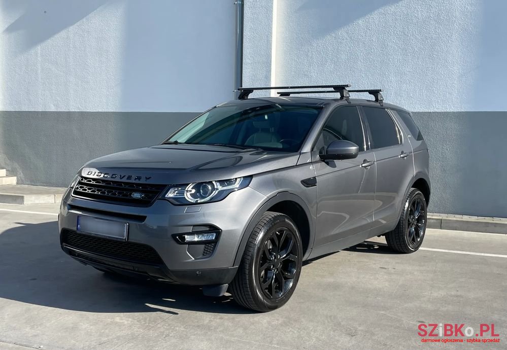 2017' Land Rover Discovery Sport Td4 Hse Luxury photo #1