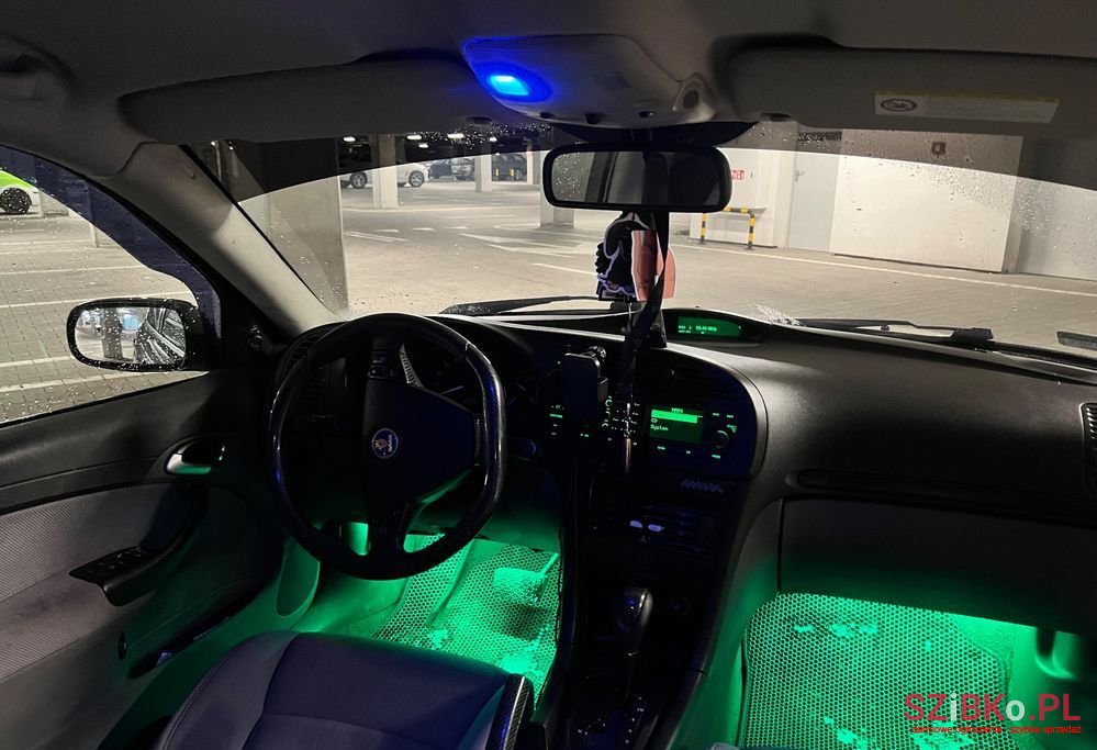 2002' Saab 9-3X photo #6