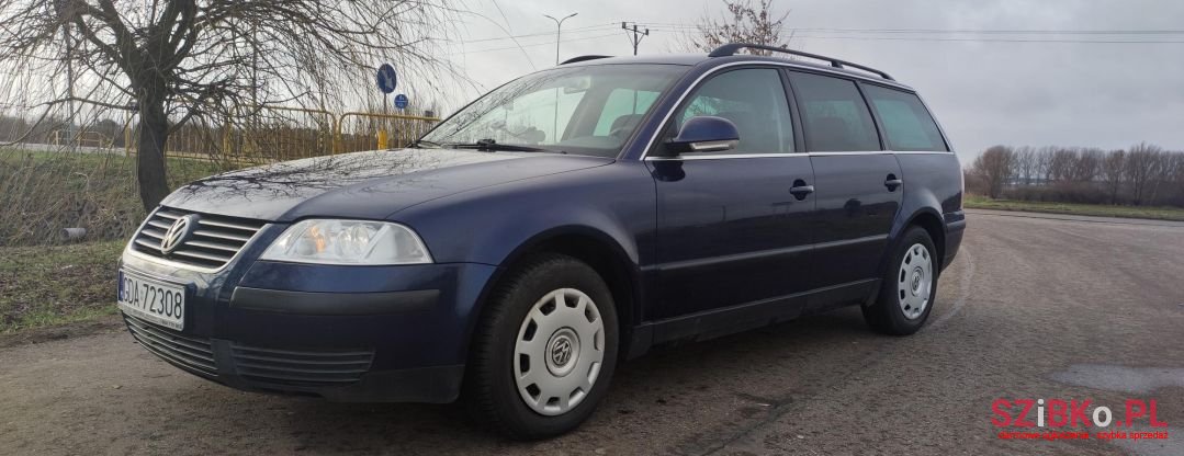 2004' Volkswagen Passat photo #1