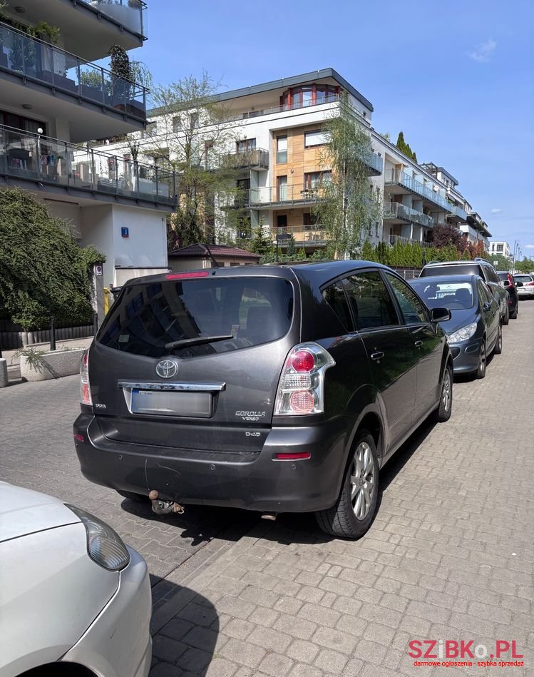 2009' Toyota Corolla Verso photo #3
