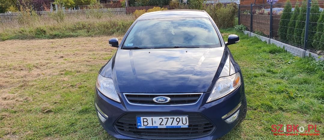 2011' Ford Mondeo photo #2