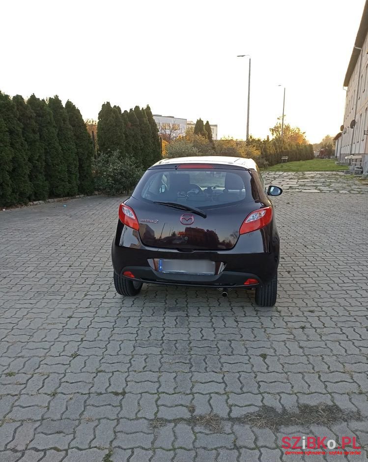 2009' Mazda 2 1.3 Exclusive photo #5