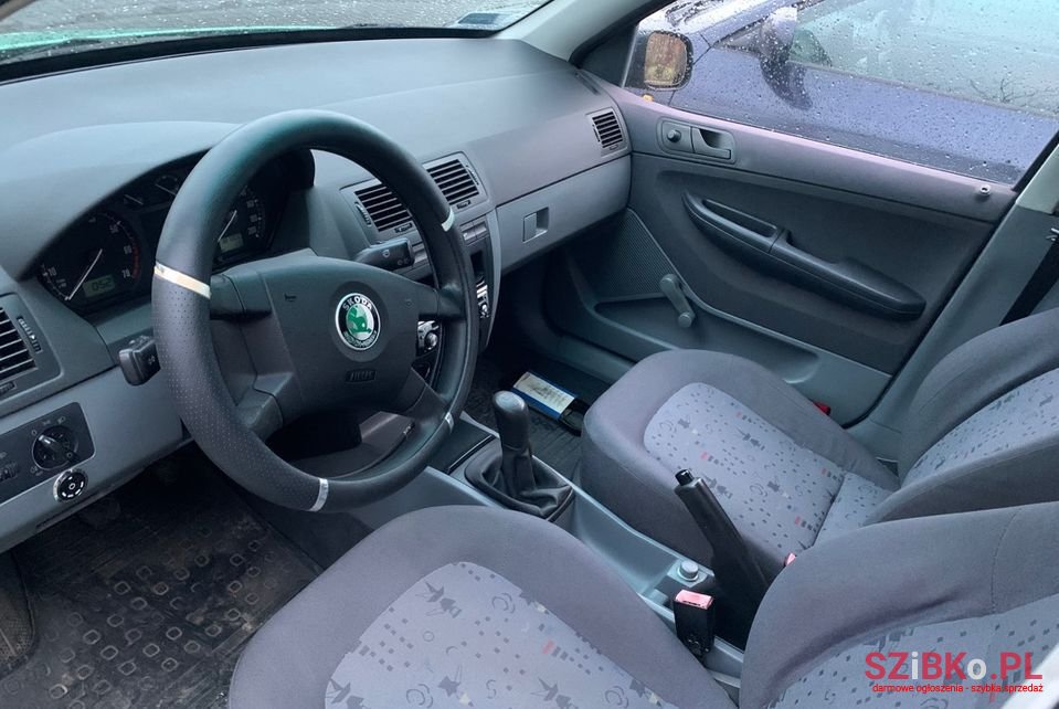 2001' Skoda Fabia photo #5