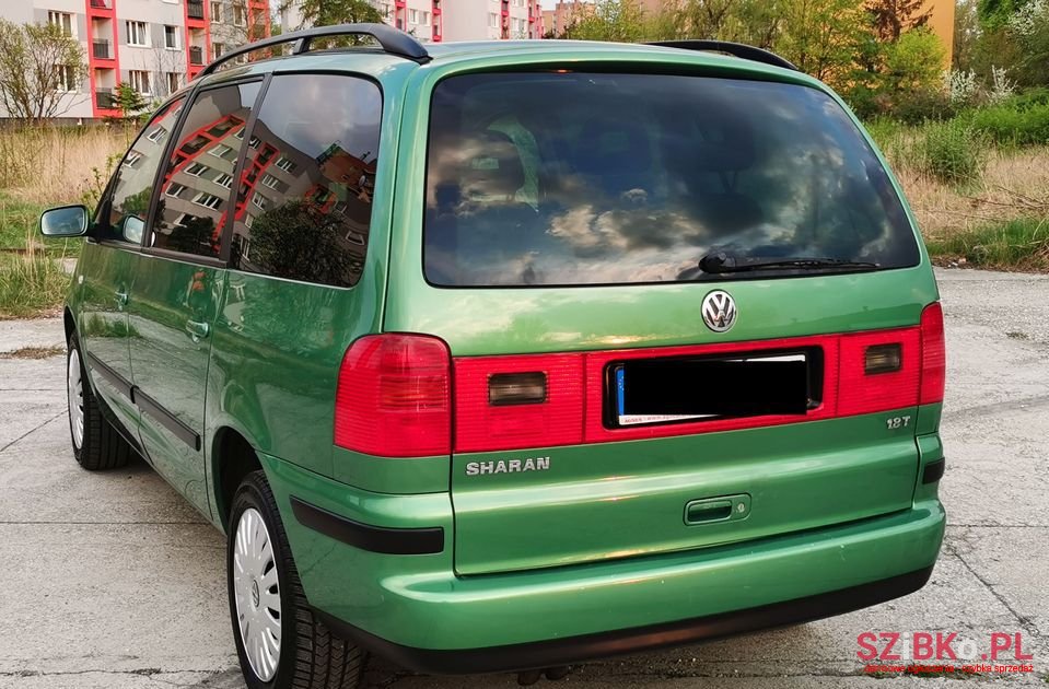 2002' Volkswagen Sharan photo #3