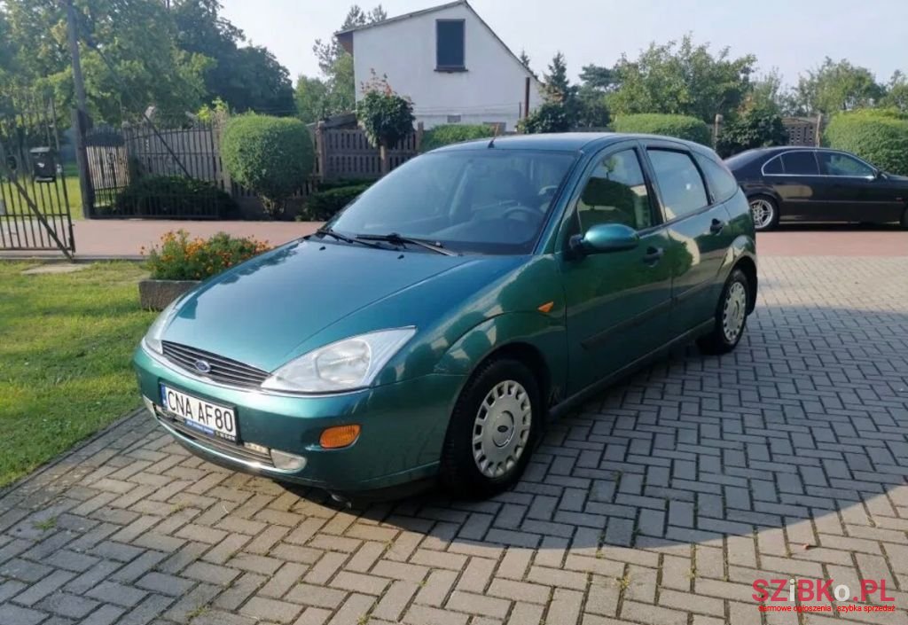 2000' Ford Focus photo #1