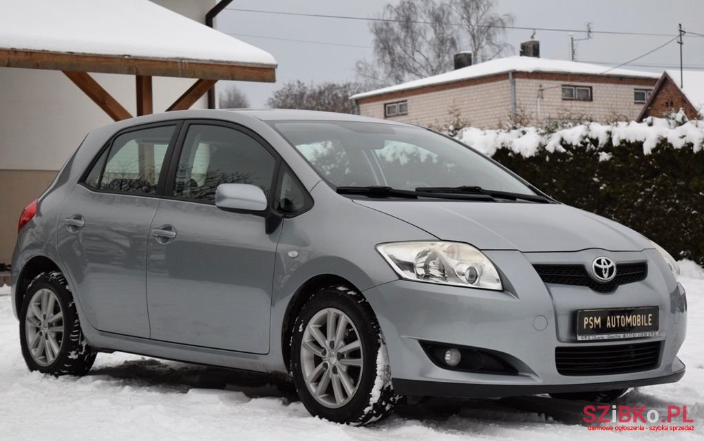 2008' Toyota Auris photo #5