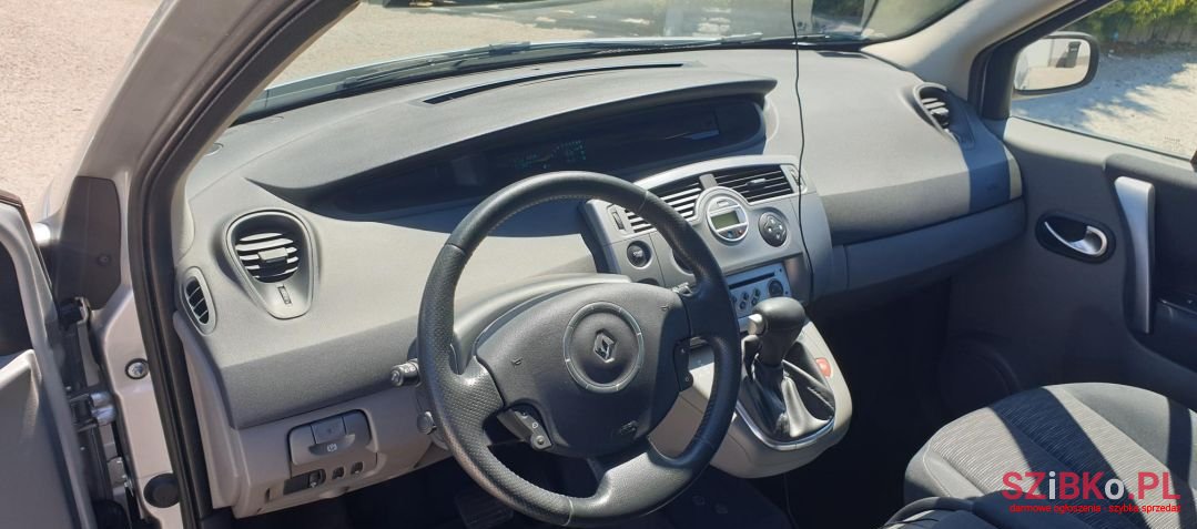 2006' Renault Grand Scenic photo #4