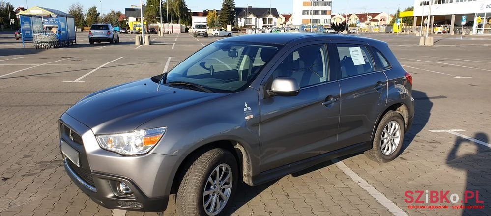 2010' Mitsubishi ASX photo #4
