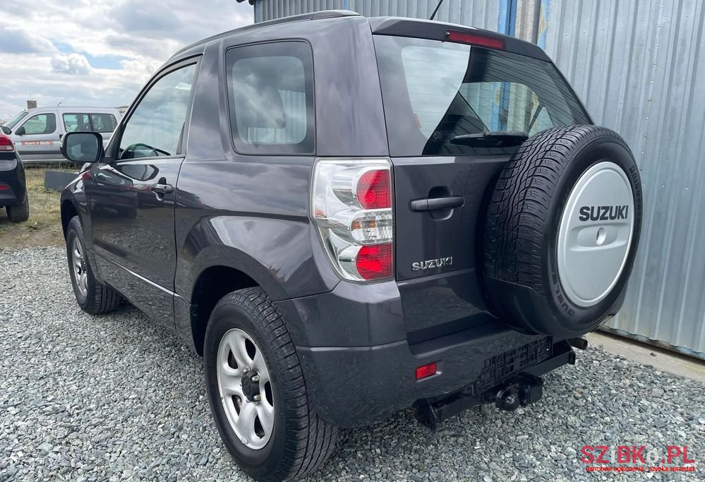 2010' Suzuki Grand Vitara photo #4