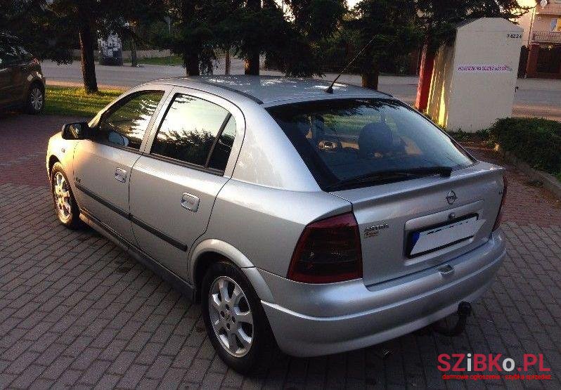 2003' Opel Astra photo #1