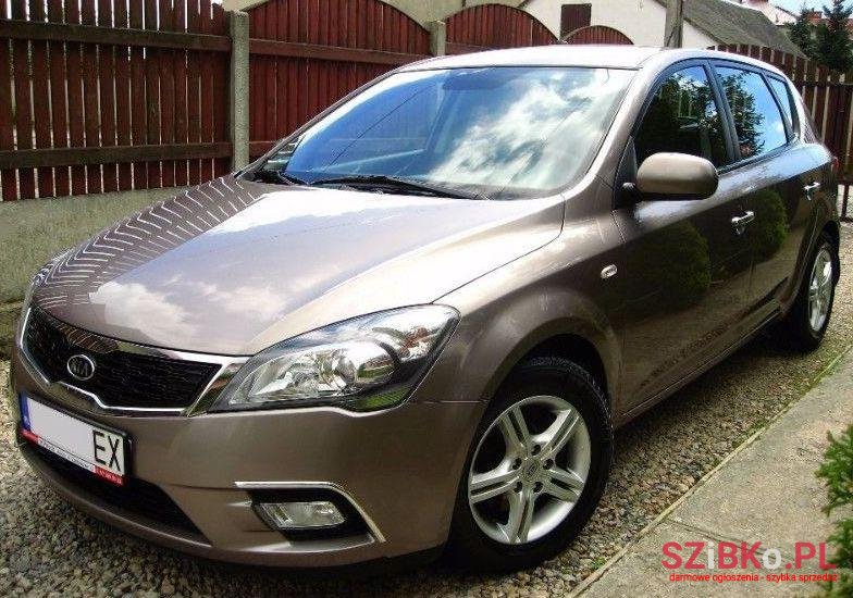 2004' Kia Ceed photo #2