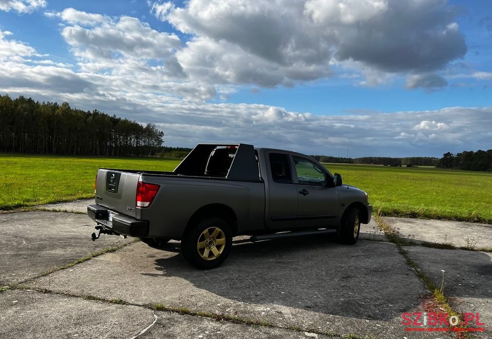2004' Nissan Titan photo #3
