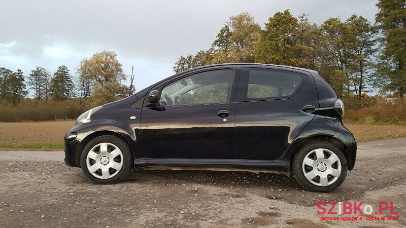 2010' Toyota Aygo photo #1