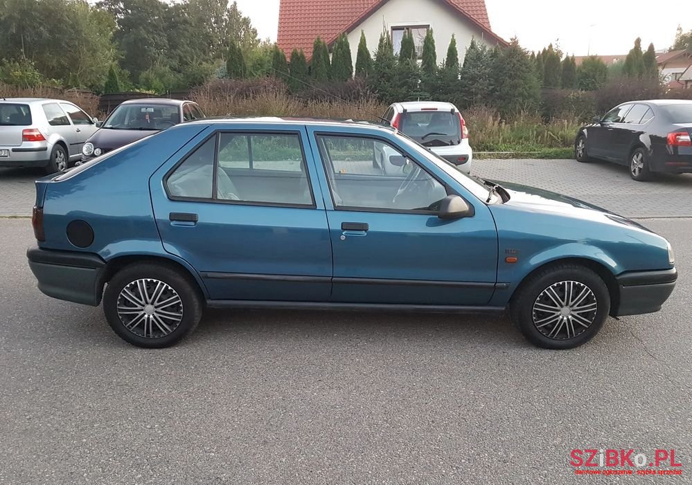 1992' Renault 19 photo #2