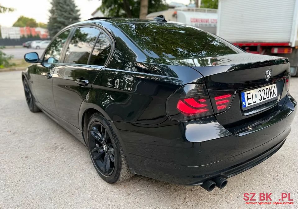 2010' BMW Seria 3 Ver-320D photo #1