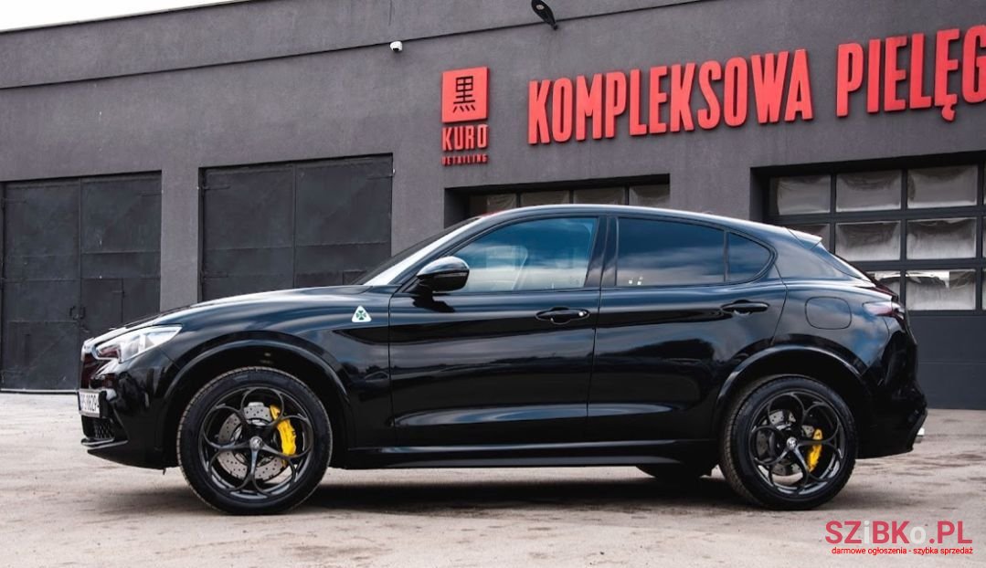 2021' Alfa Romeo Stelvio photo #1