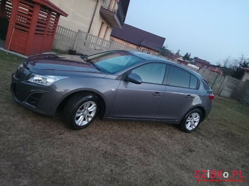 2012' Chevrolet Cruze photo #1